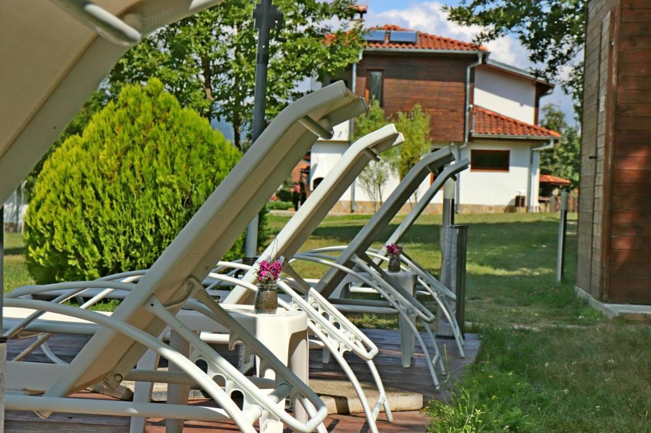 Hotel Sinjirite Complex Elena Exterior foto