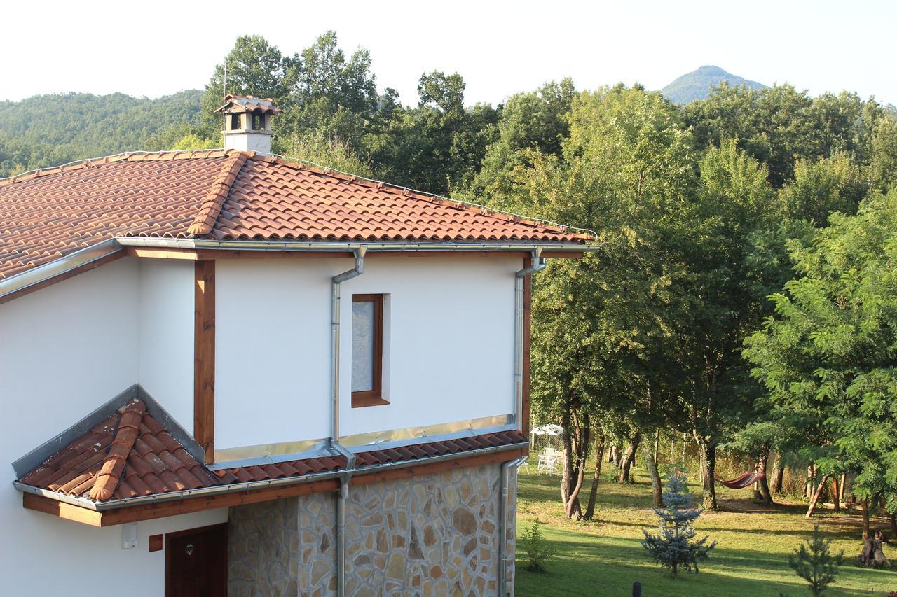 Hotel Sinjirite Complex Elena Exterior foto