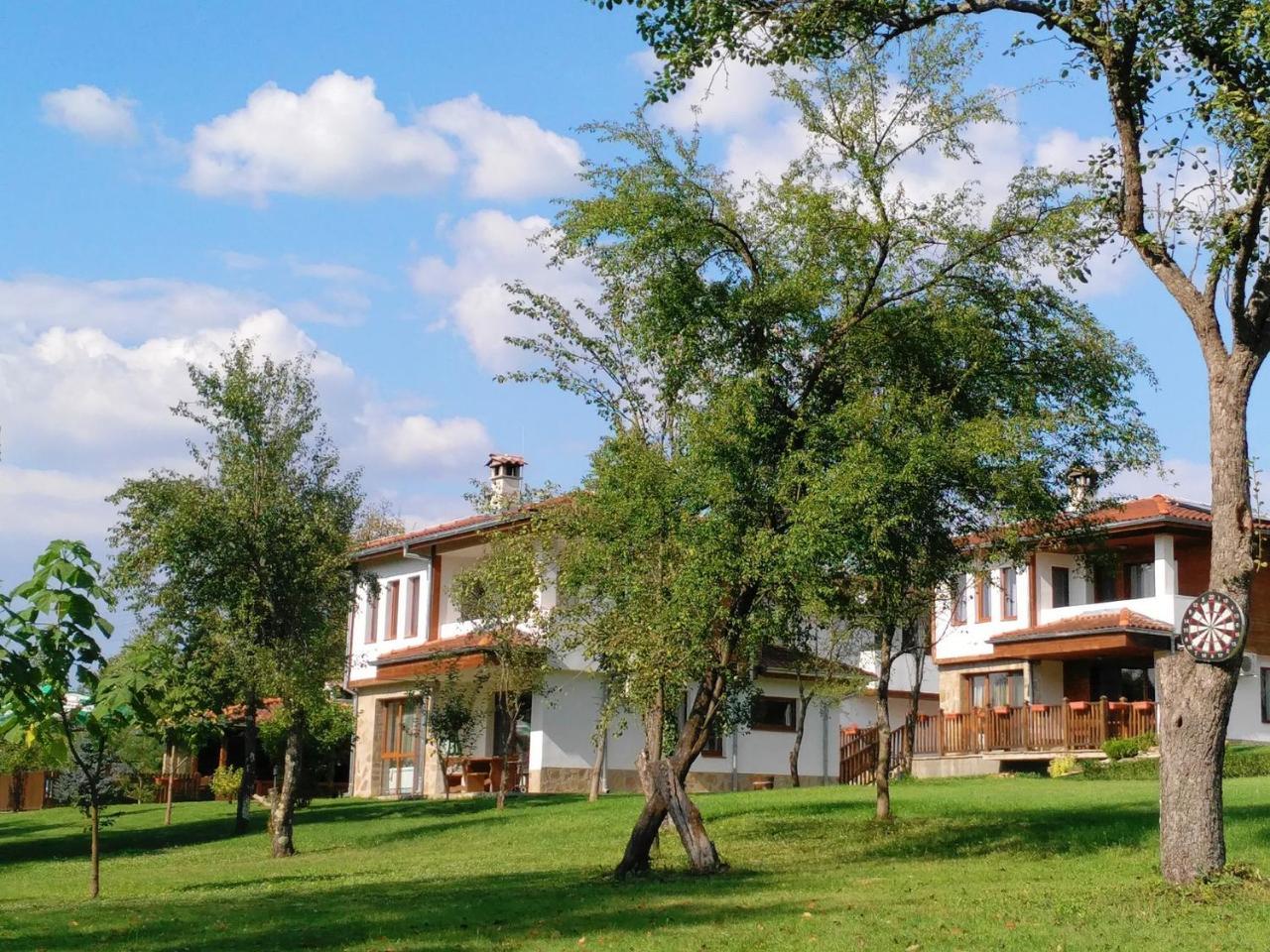 Hotel Sinjirite Complex Elena Exterior foto